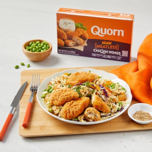 Quorn™ Kickin' Meatless ChiQin Wings Perspective: right