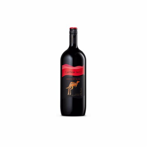 Yellow Tail Smooth Red Blend Australia Perspective: right