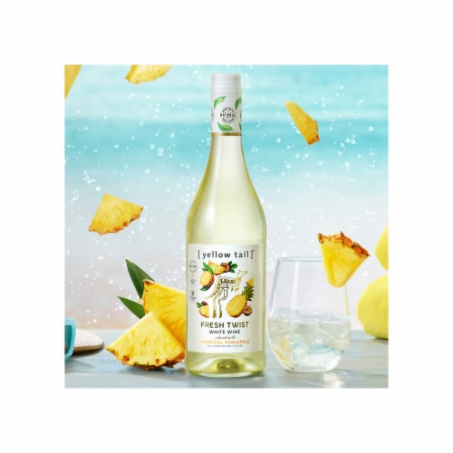 Yellow Tail Fresh Twist Tropical Pineapple Australian White Wine Perspective: right
