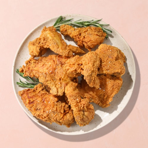 Home Chef Hot 8-Pc Fried Chicken Perspective: right