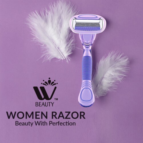 Razors for Women, Extra Smooth 4-Blades, Infused with Vitamin E & Aloe, Women’s Shaver Perspective: right