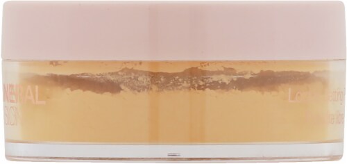 Mineral Fusion Flawless Finish Setting Powder Banana Perspective: right