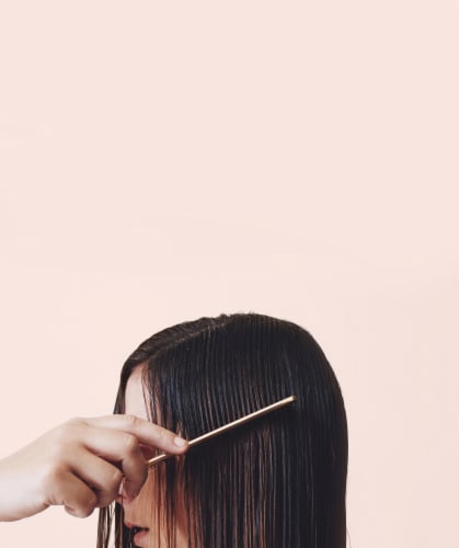 Kristin Ess Extra Gentle Conditioner For Sensitive Scalp - Repair Dry Hair - Sulfate Free + Vegan Perspective: right