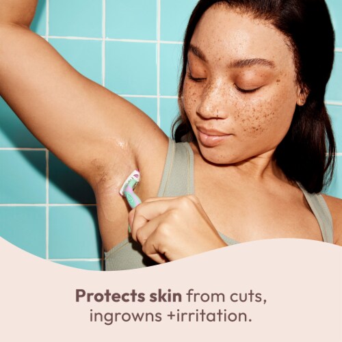 Skintimate 2 in 1 Shave Oil + Moisturizer Protects & Smooths Coconut Bliss Scent Perspective: right