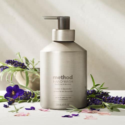 METHOD Premium Gel Hand Wash Violet + Lavender Perspective: right
