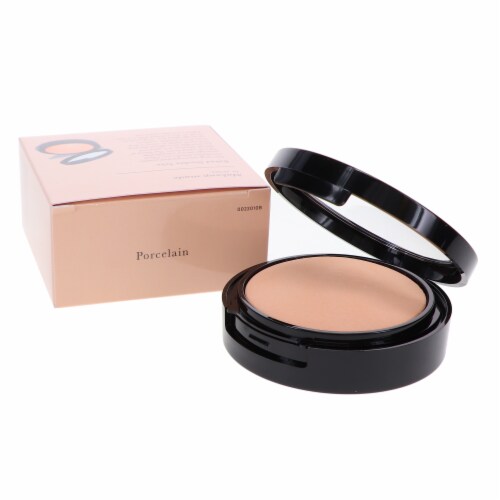 Laura Geller Double Take Baked Full Coverage Foundation Porcelain 0.35 oz Perspective: right