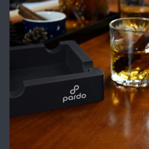 PARDO Black Cigar Ashtray, Unbreakable Silicone, 1 Pack, 4xCigar Holder Perspective: right