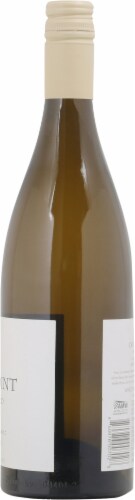 Dog Point Vineyard Sauvignon Blanc White Wine Perspective: right