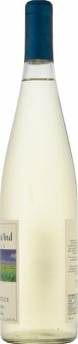 Chloe's Breeze Muller-Thurgau Perspective: right