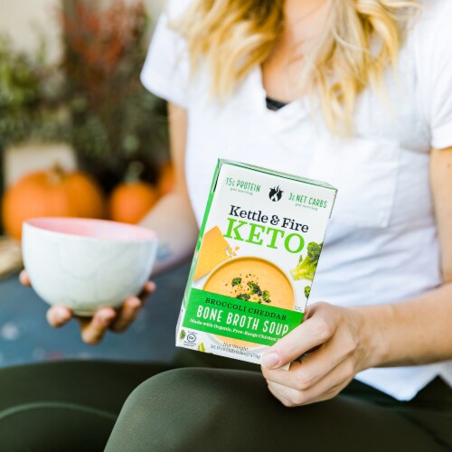 Kettle & Fire Keto-Friendly Broccoli Cheddar Chicken Bone Broth Soup Perspective: right
