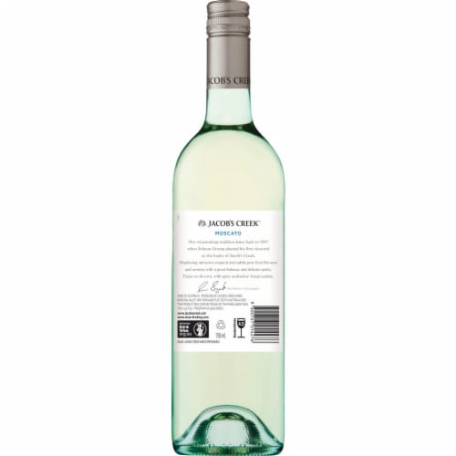 Jacob's Creek Moscato South Eastern Australian White Wine Perspective: right