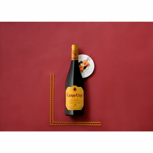 Campo Viejo Garnacha Spain Red Wine Perspective: right