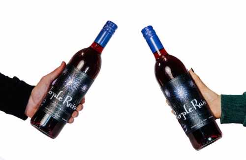 Purple Rain® Sweet Ohio Red Wine Perspective: right