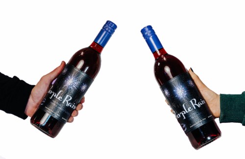 Purple Rain® Sweet Ohio Red Wine Perspective: right