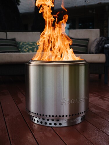 SoloStove Bonfire + Stand Perspective: right