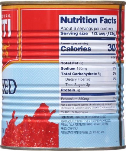 Mutti Finely Chopped Tomatoes Perspective: right