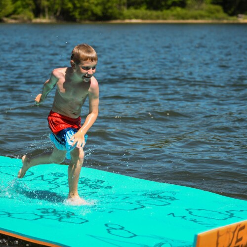 aqua lily pad maui mat
