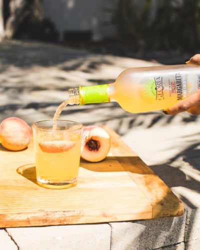 Rancho La Gloria Peach Margarita Wine Ready to Drink Cocktail Single Bottle Perspective: right