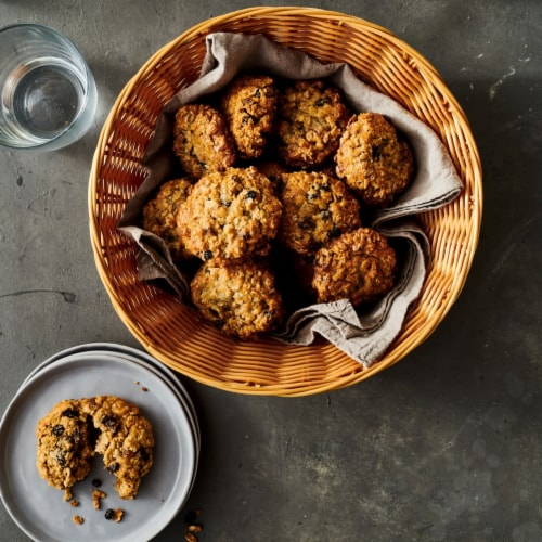 Ree Ree Dee's Oatmeal Raisin Cookie Dough Perspective: right