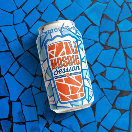 Community Beer Co. Mosaic Session Pale Ale Craft Beer Perspective: right