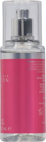 Kenneth Cole Reaction Women's Fragrance Mist Perspective: right