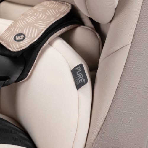 Maxi-Cosi Magellan LiftFit All-in-One Convertible Car Seat Perspective: right