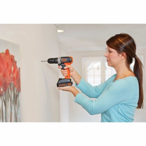 Black+Decker Hand Tool and Accessory Home Project Kit Perspective: right