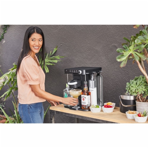 bev by BLACK+DECKER Cocktail Maker Machine and Drink Maker (BEHB101) Perspective: right