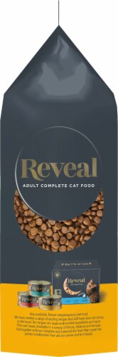 Reveal Adult Complete Dry Cat Food Chifken Recipe Perspective: right