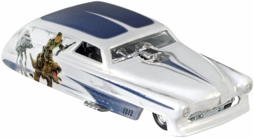 Hot Wheels® Rolling Thunder Car Perspective: right