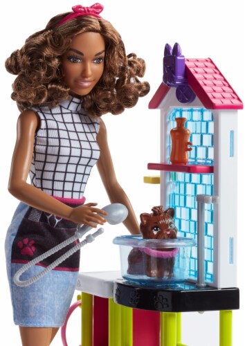 Mattel Barbie® Pet Groomer Play Set Perspective: right