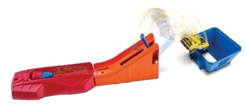 Mattel® Hot Wheels® Flip Ripper Play Set Perspective: right