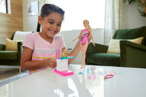 Mattel Barbie® Dreamhouse Adventures Swim 'n Dive Doll and Accessories Perspective: right