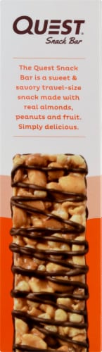 Quest Peanut Chocolate Crunch Snack Bar Perspective: right