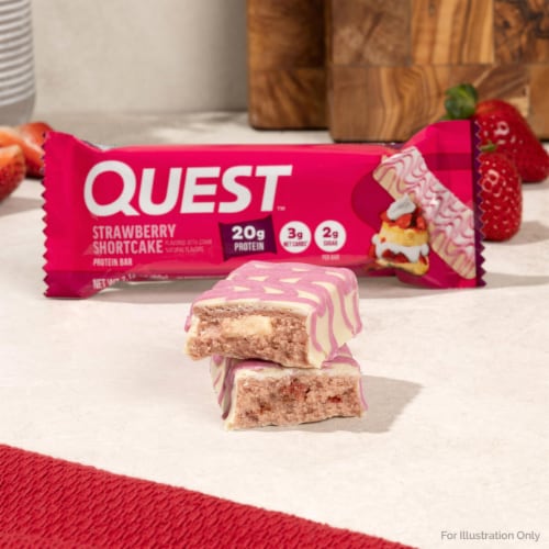 Quest Strawberry Shortcake Protein Bar Perspective: right