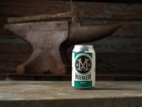 Christian Moerlein Rivet West Coast Style IPA Beer Perspective: right