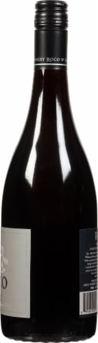 Roco Pinot Noir Perspective: right