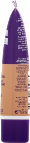 Rimmel London Stay Matte 202 Sun Beige Full Coverage Matifying Foundation Perspective: right