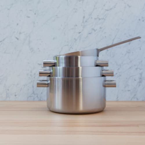 BergHOFF Stainless Steel 5-Ply Covered Stockpot Perspective: right