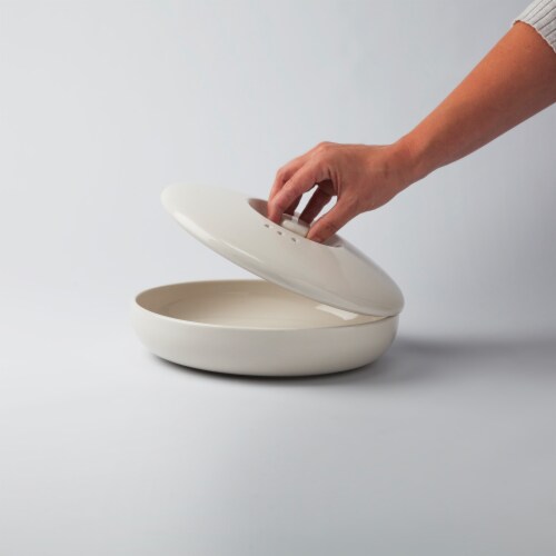 BergHOFF Ron Stoneware Covered Bowl Perspective: right