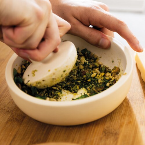 BergHOFF Stoneware Mortar Pestle Perspective: right