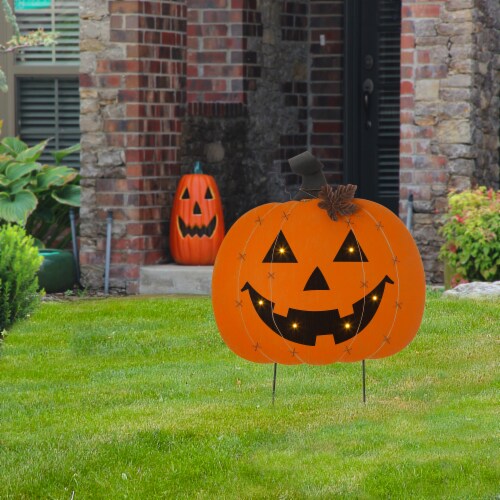 Glitzhome 31.75 Inch Tall Halloween Wooden&Metal Pumpkin Stake or Wall Decor Perspective: right