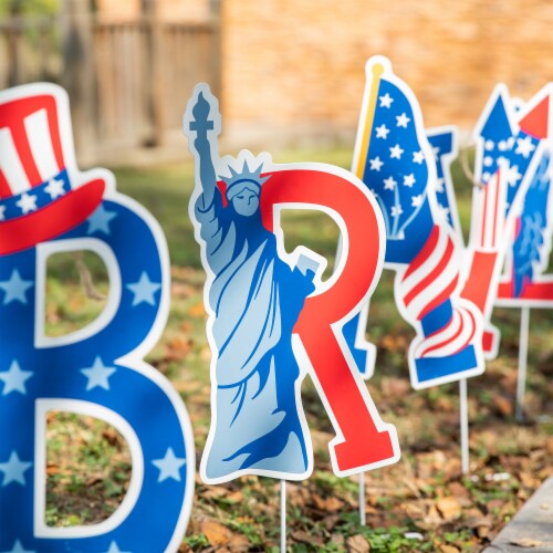 Glitzhome 43.25 L Set of 5 Patriotic/Americana BRAVE Yard Stake or Wall Decor Perspective: right