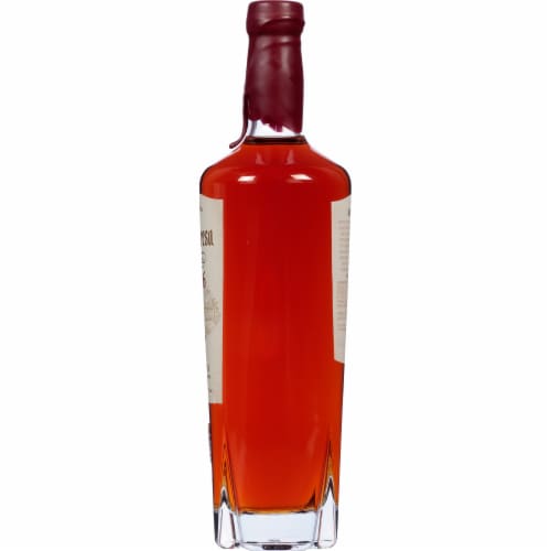 Santa Teresa Solera Rum Perspective: right
