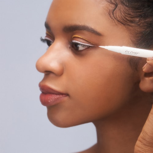UNICORN GLOW Unique Color Eyeliner Pen - 04 Petrichor Perspective: right