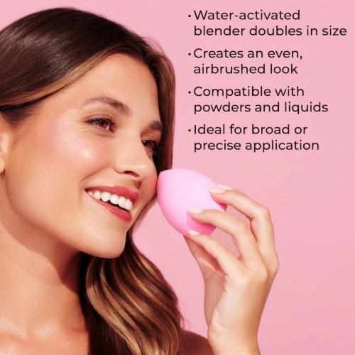 MCoBeauty Jumbo Beauty Blender Perspective: right