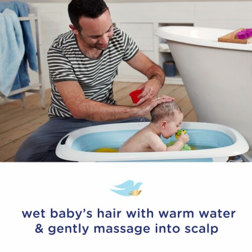 Baby Dove Rich Moisture Shampoo Perspective: right