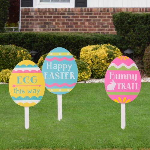 Glitzhome Set of 3 15 H Wooden Easter Egg Yard Stake Perspective: right