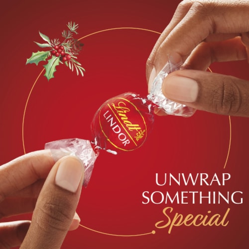 Lindt LINDOR Milk Chocolate Christmas Candy Truffles Bag Perspective: top