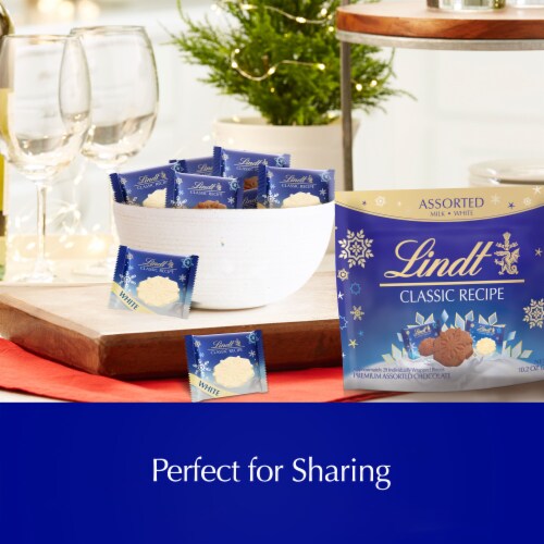 Lindt CLASSIC RECIPE Assorted Chocolate Candy Snowflakes Pouch Perspective: top